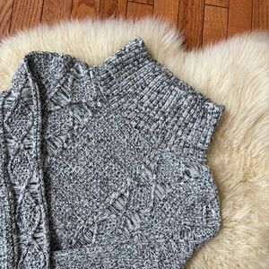 GAP Gray Turtleneck Sweater